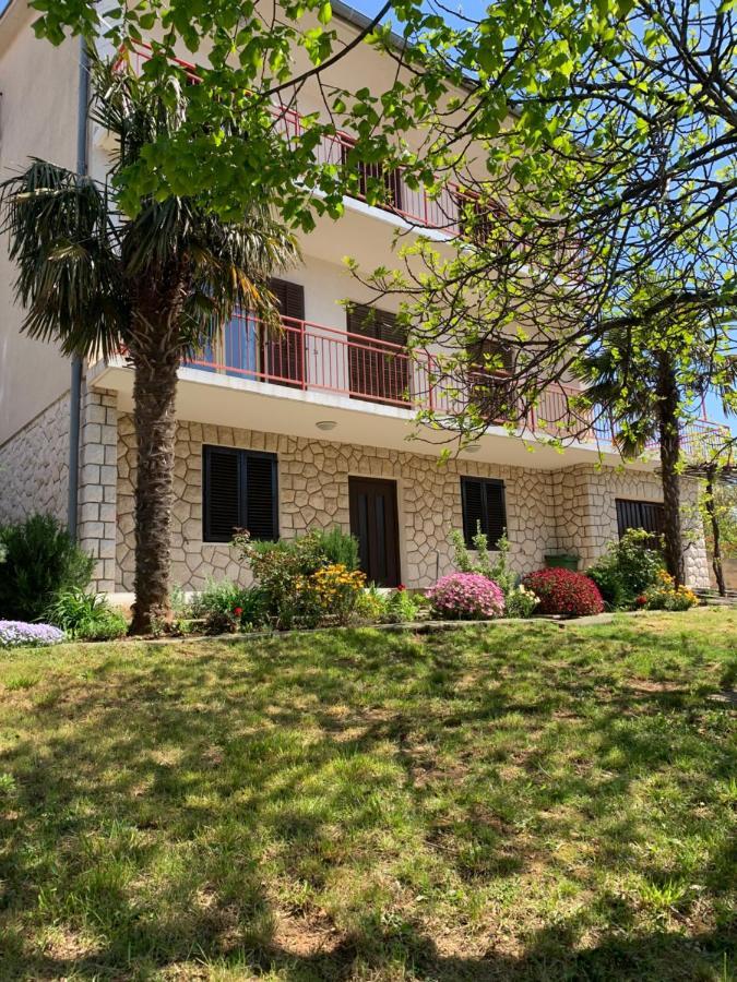 Apartments Нови Винодолски Екстериор снимка