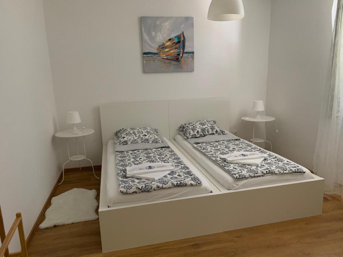 Apartments Нови Винодолски Екстериор снимка